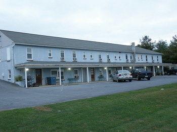 Mt. Vernon Motel Манхайм Екстериор снимка
